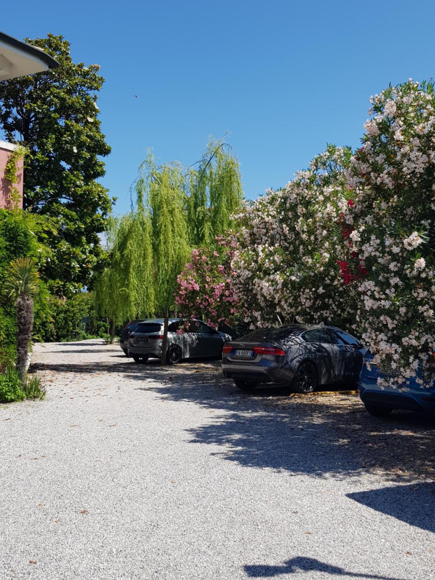 Hotel Villa Pagoda Sirmione Exterior foto